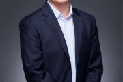 年内多只绩优基金调整基金经理；李德辉最新发声