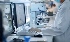 科技巨头竞逐AR眼镜赛道 技术突破与生态构建成破局关键