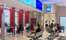 央行副行长、外汇局局长朱鹤新：我国外汇市场有基础有条件保持稳健运行