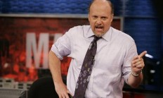 【美股盘前】三大期指齐涨；库克出售苹果股票套现3300万美元；“木头姐”称比特币是避险资产；特斯拉据称计划在印度寻找新厂