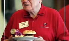 “股神”巴菲特，又抛了！现金储备再创新高