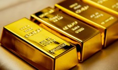 国际金价突破4600美元再创新高，首只千亿元级黄金ETF诞生