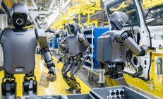 人形机器人产业崛起 上市公司加速入局