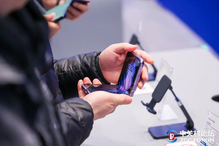 BOE（京东方）第6代新型半导体显示器件生产线全面量产