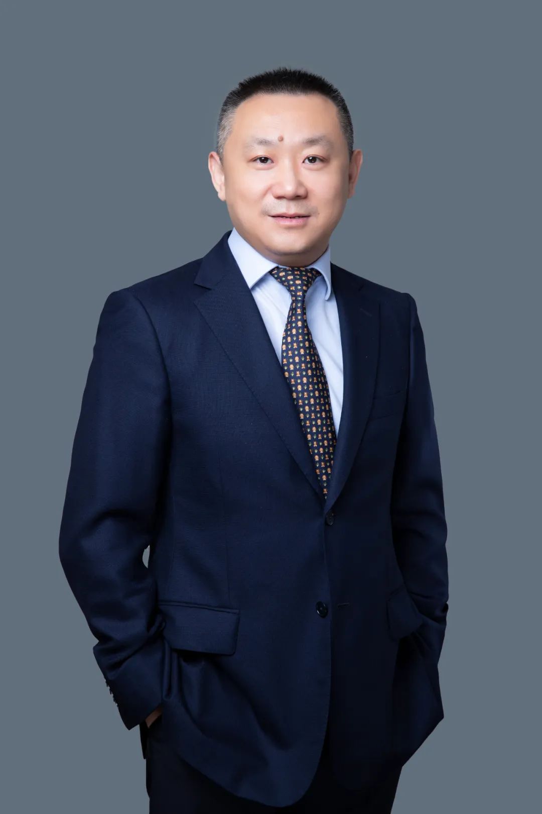 万亿级公募迎新任总经理；富达基金中国公司再获增资