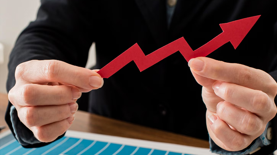 【美股盘前】AI应用股集体走高;大摩上调芯片股目标价;现金储备三年来首次下降,伯克希尔跌超1%;英国石油在巴西近海发现25年来最大油田