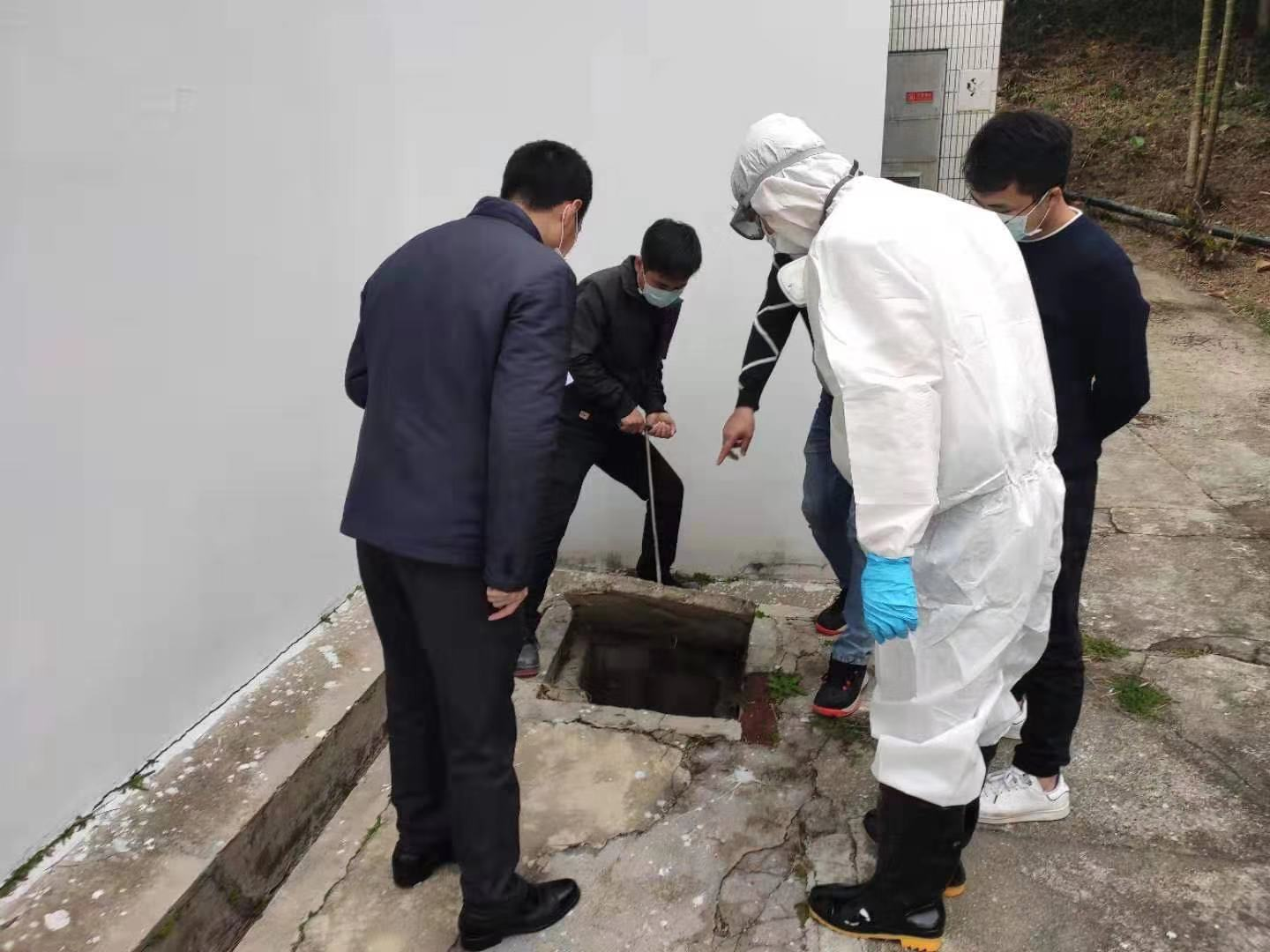 贺强建言新三板引“活水”：加强监管的同时“降门槛”