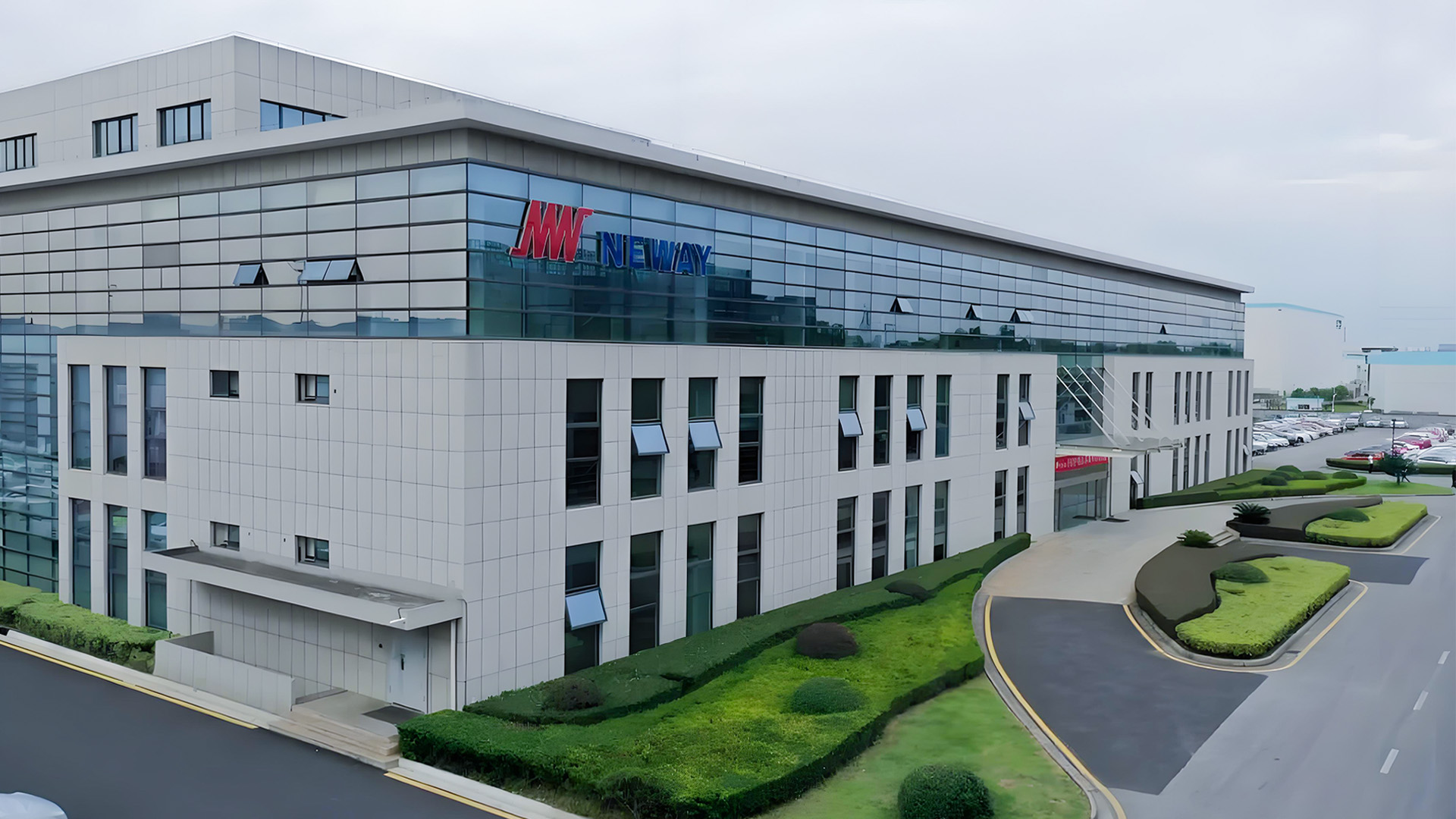 纽威股份实控人方近2个月减持655万股 套现2.15亿元