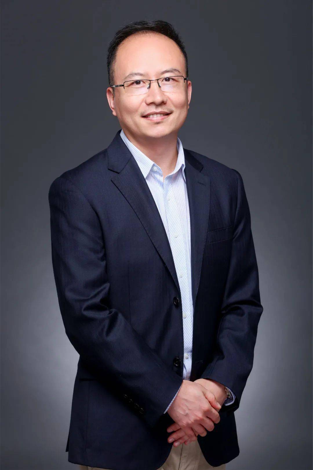 年内多只绩优基金调整基金经理；李德辉最新发声